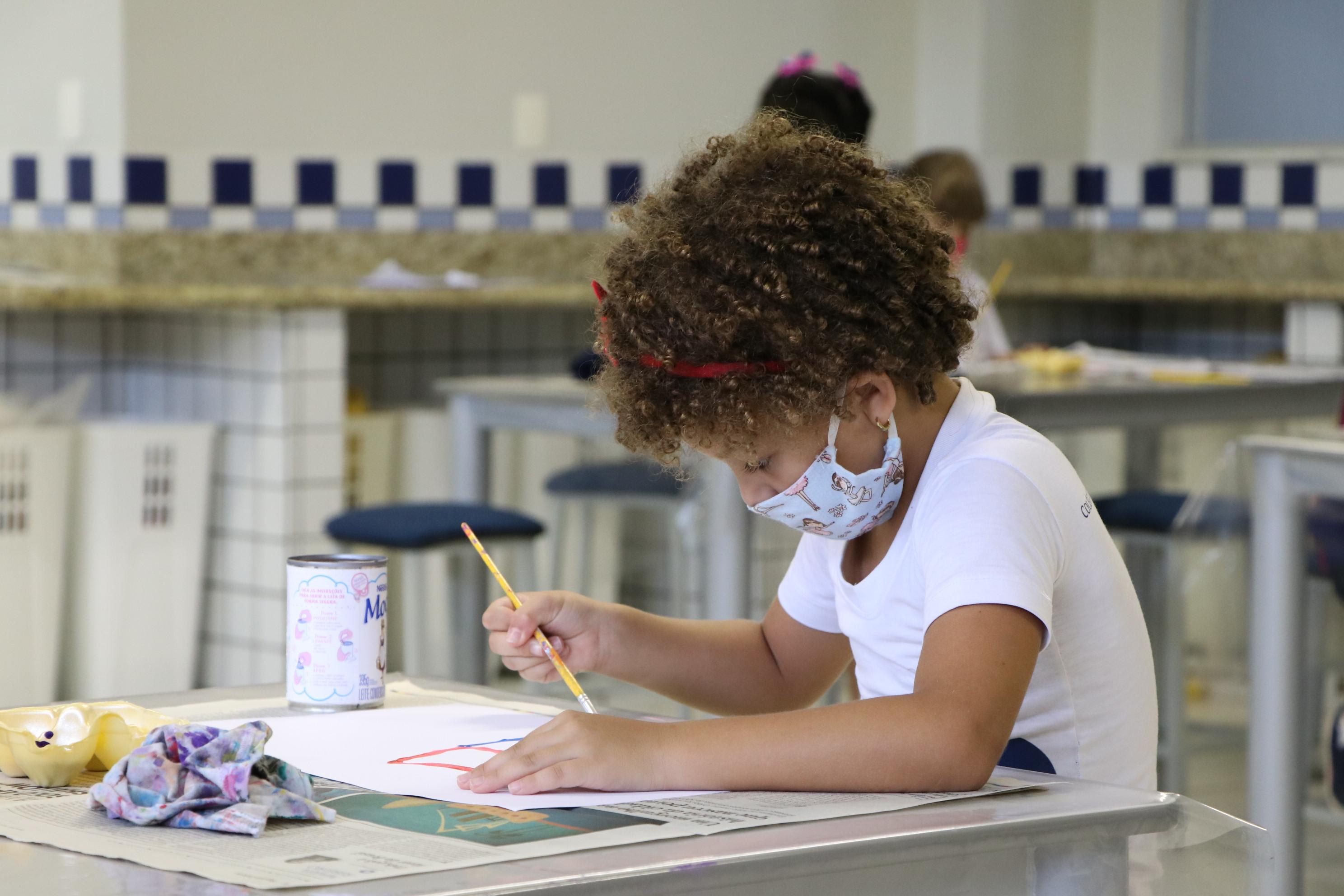 Especial Educação Infantil: "traço, som cores e formas"